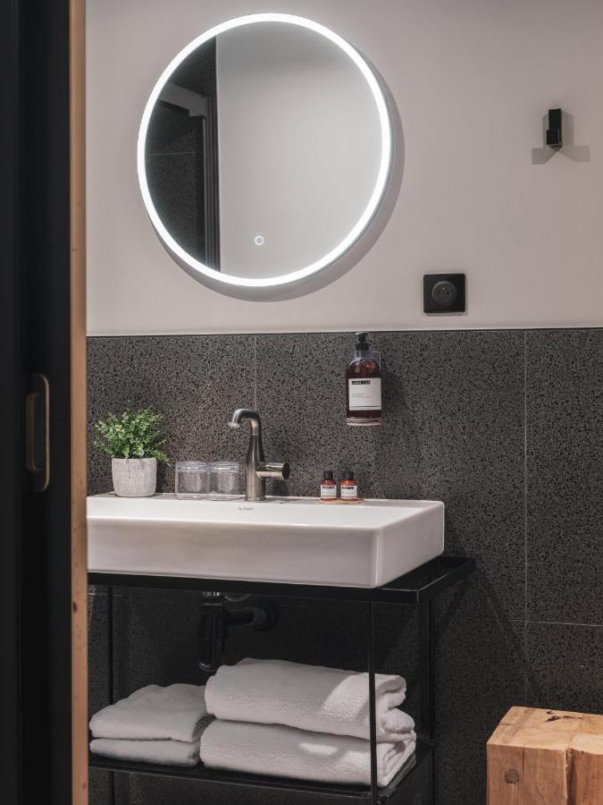 Appartements Place Royale - Maisons Du Monde Hotel & Suites Нант Екстериор снимка