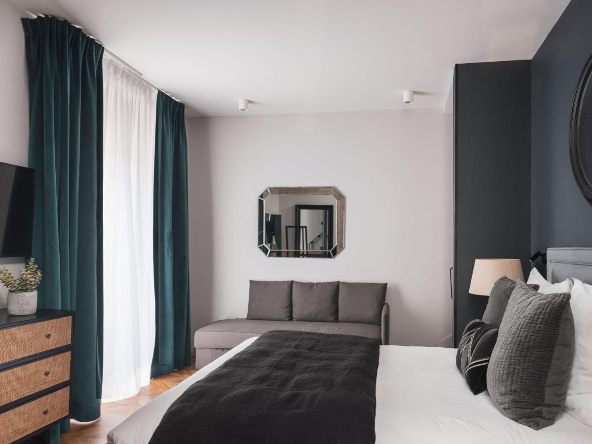 Appartements Place Royale - Maisons Du Monde Hotel & Suites Нант Екстериор снимка