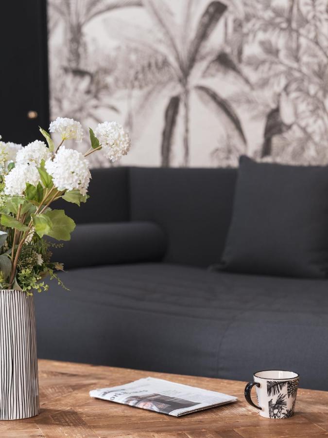 Appartements Place Royale - Maisons Du Monde Hotel & Suites Нант Екстериор снимка